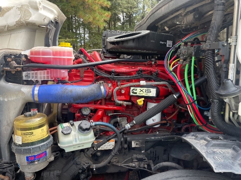 Sleeper Tractor-Heavy Duty Tractors-Freightliner-2020-T12664ST-Spartanburg-SC-591,288\n\t\tmiles-$ 57,000 - Image 20