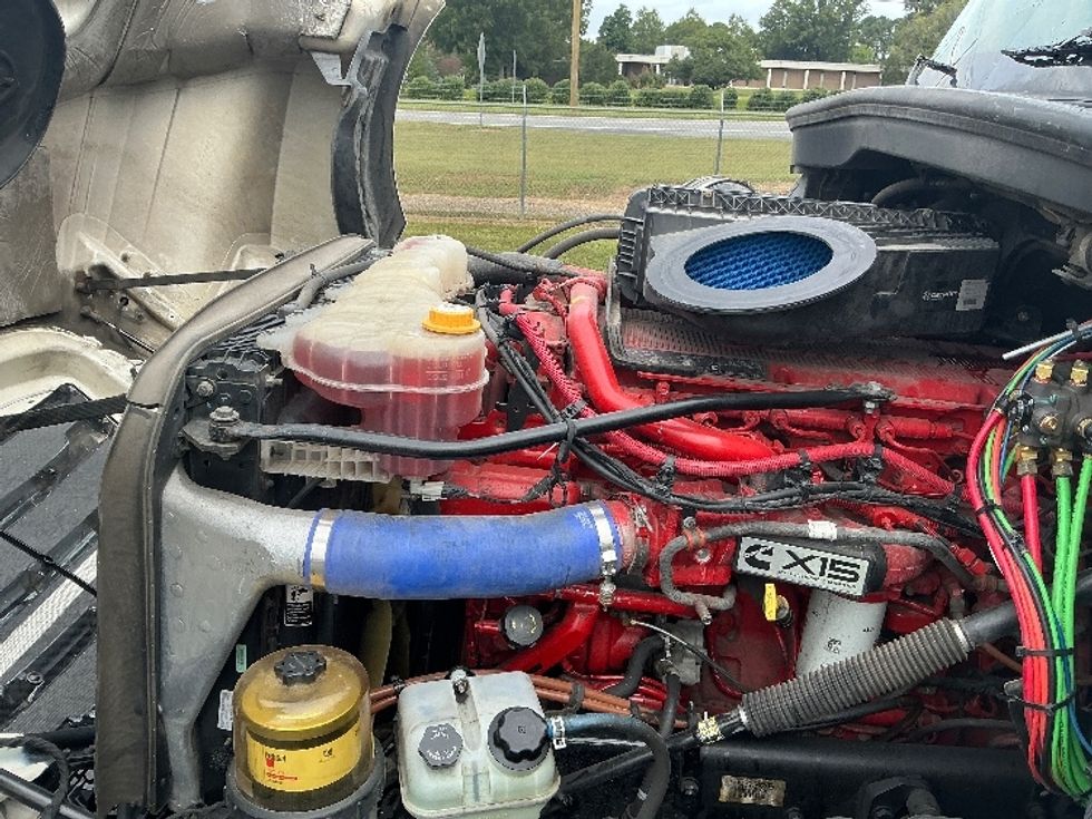 Sleeper Tractor-Heavy Duty Tractors-Freightliner-2020-T12664ST-Spartanburg-SC-603,975\n\t\tmiles-$ 55,000 - Image 19