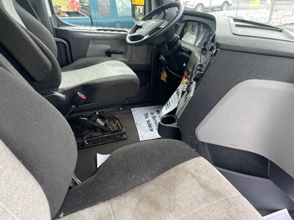 Sleeper Tractor-Heavy Duty Tractors-Freightliner-2020-T12664ST-Spartanburg-SC-629,638\n\t\tmiles-$ 54,000 - Image 15