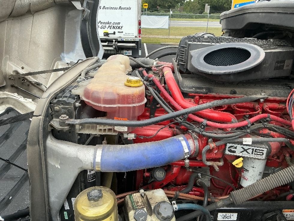 Sleeper Tractor-Heavy Duty Tractors-Freightliner-2020-T12664ST-Spartanburg-SC-652,986\n\t\tmiles-$ 52,250 - Image 21