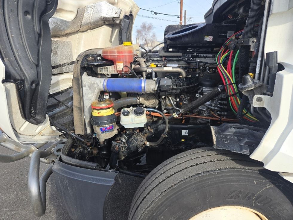 Sleeper Tractor-Heavy Duty Tractors-Freightliner-2020-T12664ST-Spokane Valley-WA-510,150\n\t\tmiles-$ 58,000 - Image 21