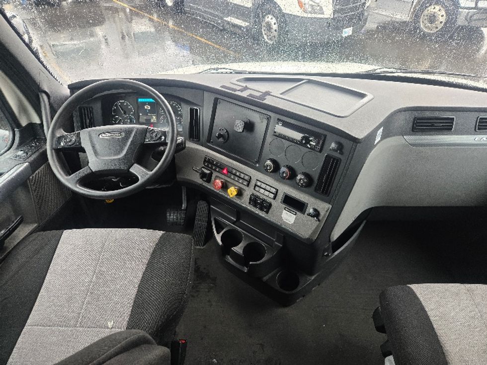 Sleeper Tractor-Heavy Duty Tractors-Freightliner-2020-T12664ST-Spokane Valley-WA-687,388\n\t\tmiles-$ 45,750 - Image 12