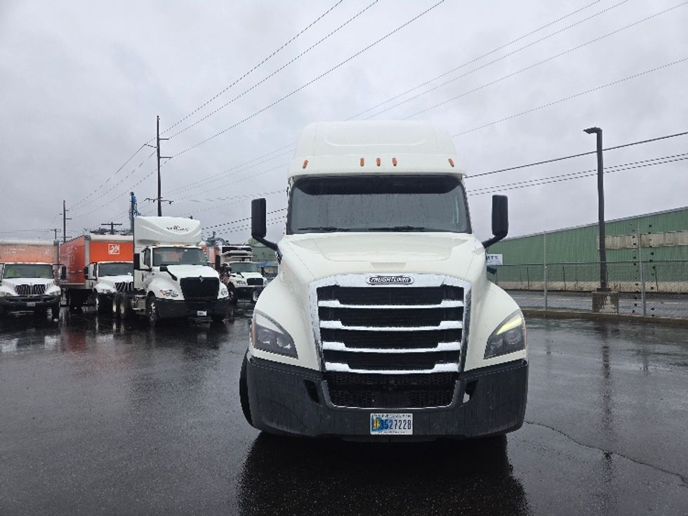 Sleeper Tractor-Heavy Duty Tractors-Freightliner-2020-T12664ST-Spokane Valley-WA-687,388\n\t\tmiles-$ 45,750 - Image 2