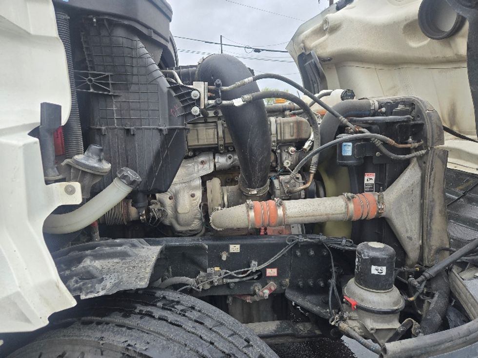 Sleeper Tractor-Heavy Duty Tractors-Freightliner-2020-T12664ST-Spokane Valley-WA-687,388\n\t\tmiles-$ 45,750 - Image 20