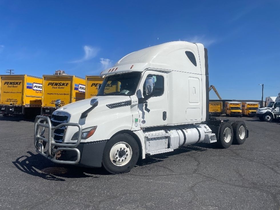 Sleeper Tractor-Heavy Duty Tractors-Freightliner-2020-T12664ST-Spokane Valley-WA-692,729\n\t\tmiles-$ 49,500 - Image 3