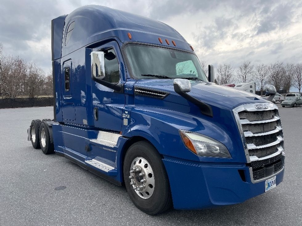 Your Next Used 2020 Freightliner T12664ST, 278138, Is For Sale And