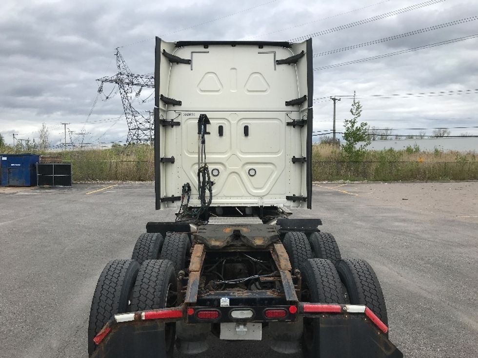 Sleeper Tractor-Heavy Duty Tractors-Freightliner-2020-T12664ST-Ste-Foy-PQ-834,577\n\t\tkm-$ 76,250 - Image 6