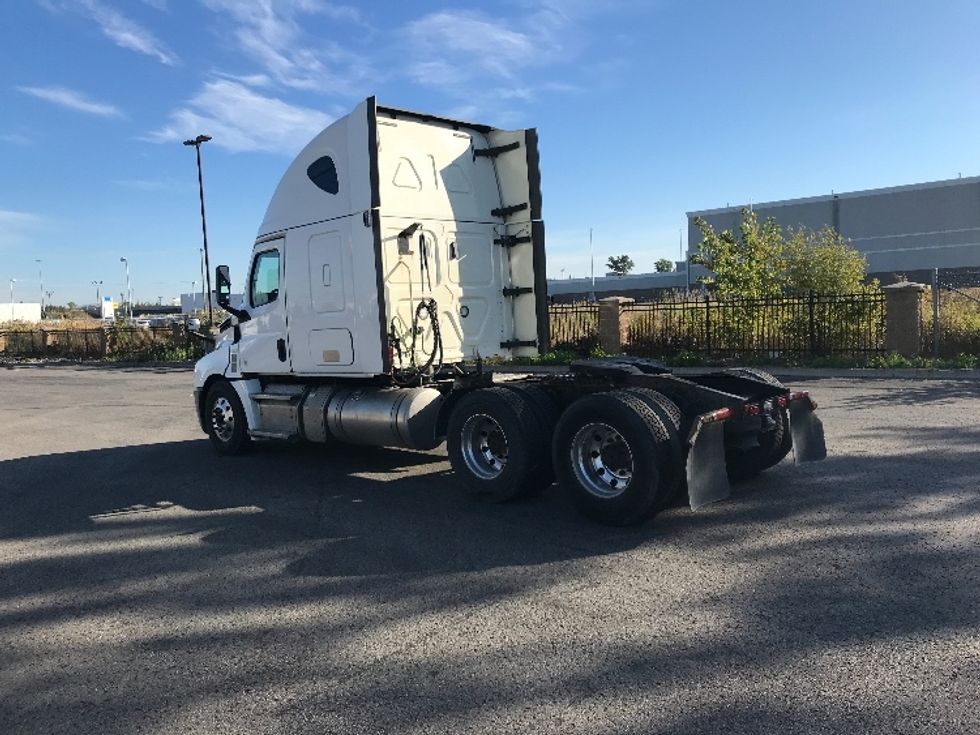 Sleeper Tractor-Heavy Duty Tractors-Freightliner-2020-T12664ST-Ste-Foy-PQ-929,166\n\t\tkm-$ 71,500 - Image 5