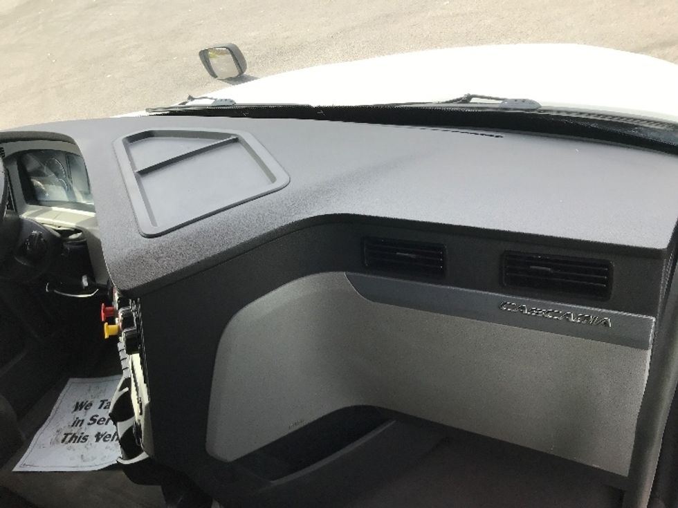 Sleeper Tractor-Heavy Duty Tractors-Freightliner-2020-T12664ST-Ste-Foy-PQ-945,634\n\t\tkm-$ 69,750 - Image 14