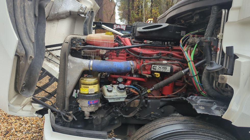 Sleeper Tractor-Heavy Duty Tractors-Freightliner-2020-T12664ST-Suwanee-GA-318,855\n\t\tmiles-$ 78,750 - Image 20