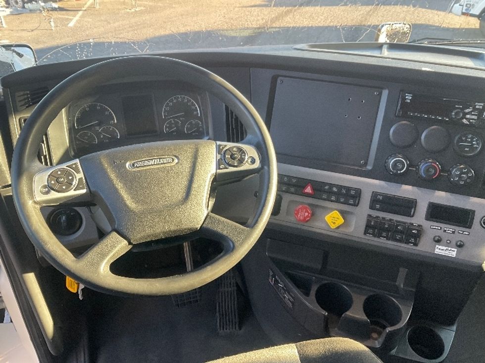 Sleeper Tractor-Heavy Duty Tractors-Freightliner-2020-T12664ST-Tacoma-WA-412,896\n\t\tmiles-$ 67,250 - Image 11