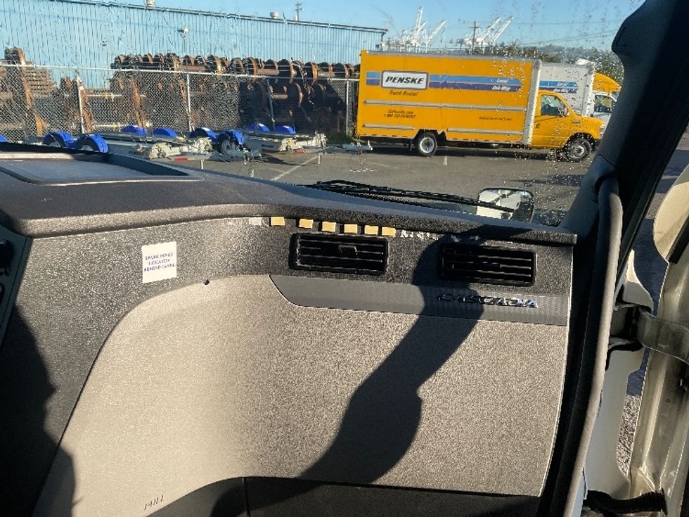 Sleeper Tractor-Heavy Duty Tractors-Freightliner-2020-T12664ST-Tacoma-WA-412,896\n\t\tmiles-$ 67,250 - Image 14