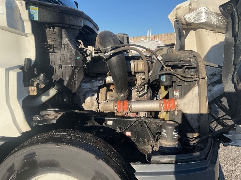 Sleeper Tractor-Heavy Duty Tractors-Freightliner-2020-T12664ST-Tacoma-WA-412,896\n\t\tmiles-$ 67,250 - Image 20