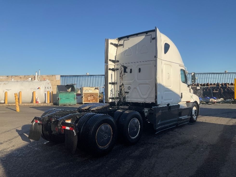 Sleeper Tractor-Heavy Duty Tractors-Freightliner-2020-T12664ST-Tacoma-WA-412,896\n\t\tmiles-$ 67,250 - Image 7