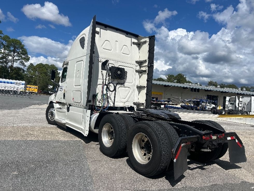 Sleeper Tractor-Heavy Duty Tractors-Freightliner-2020-T12664ST-Tallahassee-FL-548,844\n\t\tmiles-$ 65,500 - Image 5