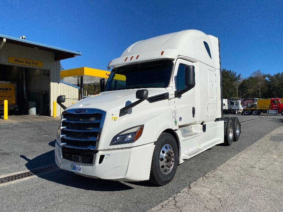 Sleeper Tractor-Heavy Duty Tractors-Freightliner-2020-T12664ST-Tallahassee-FL-621,425\n\t\tmiles-$ 50,000 - Image 3