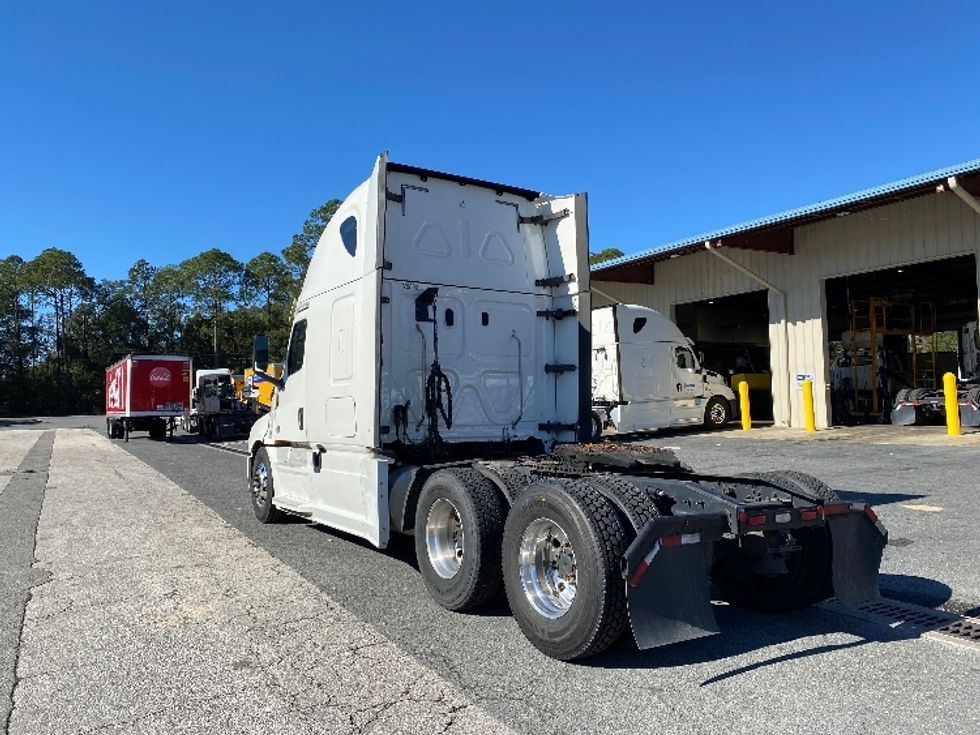 Sleeper Tractor-Heavy Duty Tractors-Freightliner-2020-T12664ST-Tallahassee-FL-621,425\n\t\tmiles-$ 50,000 - Image 5