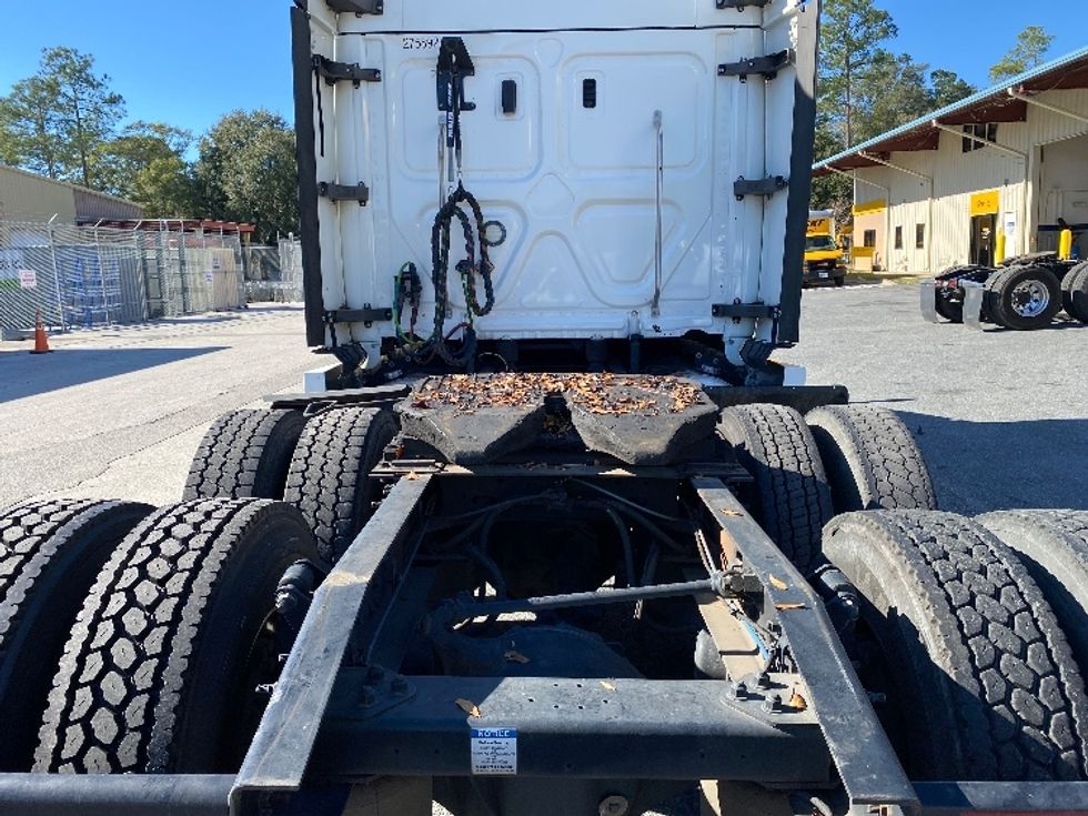 Sleeper Tractor-Heavy Duty Tractors-Freightliner-2020-T12664ST-Tallahassee-FL-621,425\n\t\tmiles-$ 50,000 - Image 6