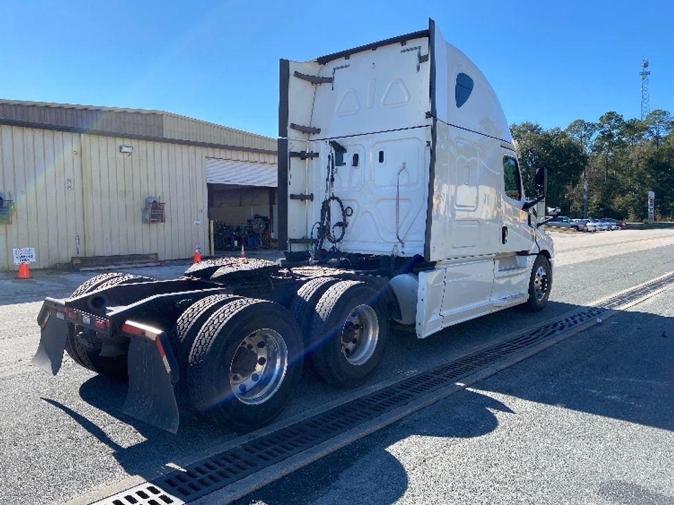 Sleeper Tractor-Heavy Duty Tractors-Freightliner-2020-T12664ST-Tallahassee-FL-621,425\n\t\tmiles-$ 50,000 - Image 7