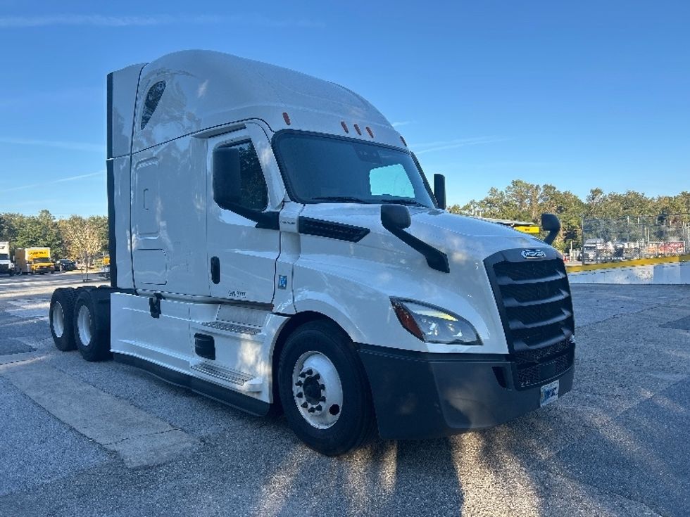 Sleeper Tractor-Heavy Duty Tractors-Freightliner-2020-T12664ST-Tallahassee-FL-641,549\n\t\tmiles-$ 50,000 - Image 1