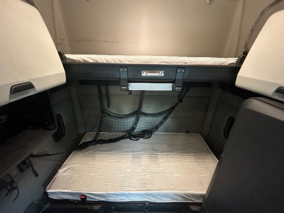 Sleeper Tractor-Heavy Duty Tractors-Freightliner-2020-T12664ST-Tallahassee-FL-641,549\n\t\tmiles-$ 50,000 - Image 16