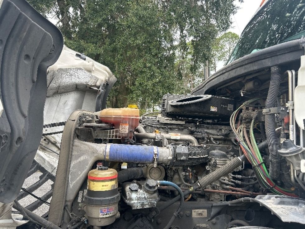 Sleeper Tractor-Heavy Duty Tractors-Freightliner-2020-T12664ST-Tallahassee-FL-641,549\n\t\tmiles-$ 50,000 - Image 21