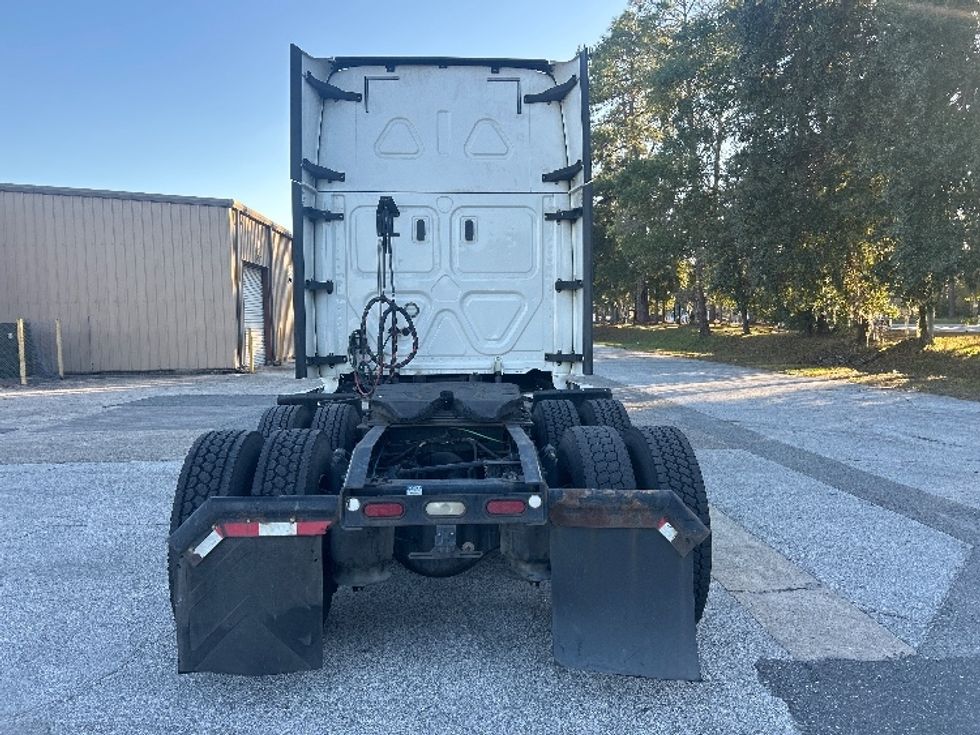 Sleeper Tractor-Heavy Duty Tractors-Freightliner-2020-T12664ST-Tallahassee-FL-641,549\n\t\tmiles-$ 50,000 - Image 6