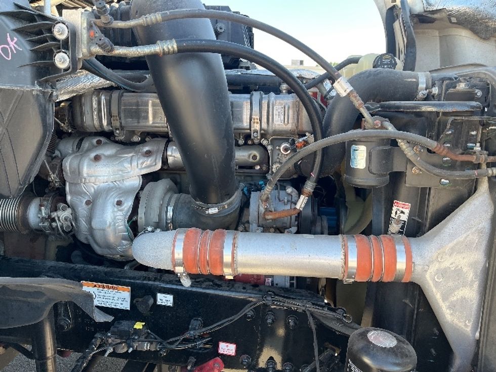 Sleeper Tractor-Heavy Duty Tractors-Freightliner-2020-T12664ST-Tampa-FL-478,978\n\t\tmiles-$ 61,250 - Image 20