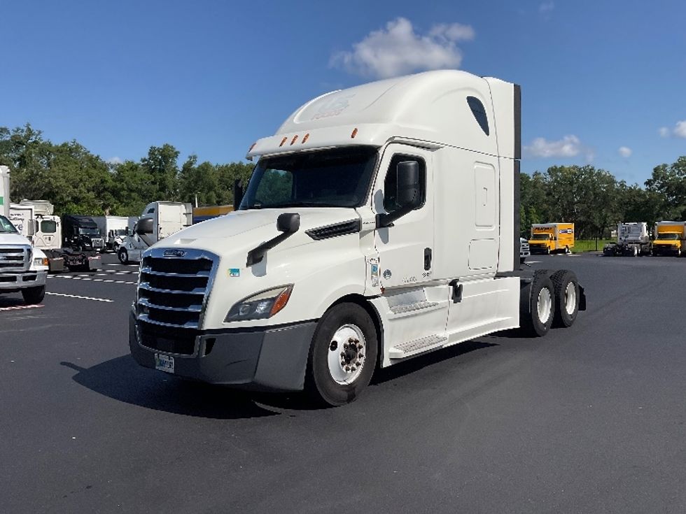 Sleeper Tractor-Heavy Duty Tractors-Freightliner-2020-T12664ST-Tampa-FL-581,598\n\t\tmiles-$ 55,250 - Image 3