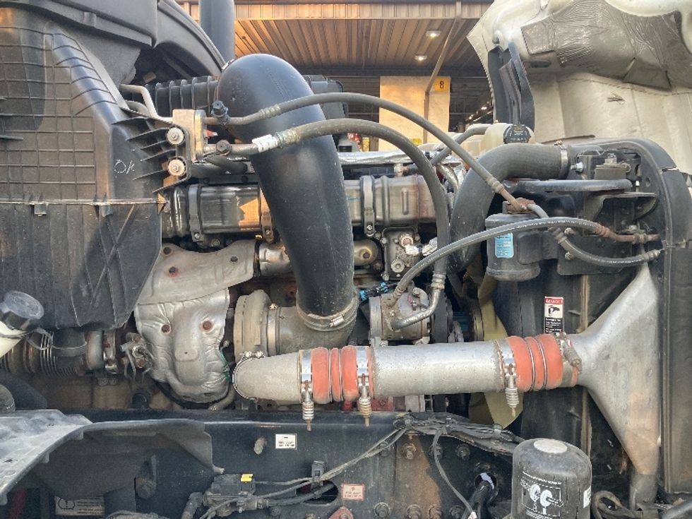 Sleeper Tractor-Heavy Duty Tractors-Freightliner-2020-T12664ST-Tampa-FL-646,137\n\t\tmiles-$ 50,500 - Image 20