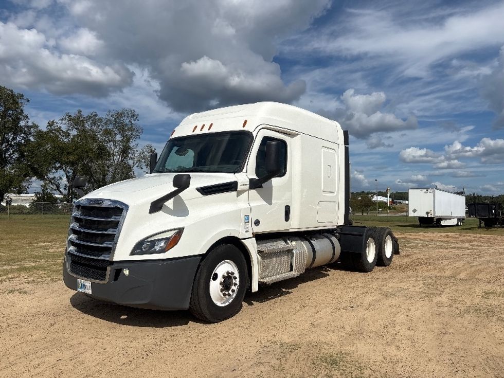 Sleeper Tractor-Heavy Duty Tractors-Freightliner-2020-T12664ST-Tifton-GA-398,638\n\t\tmiles-$ 66,000 - Image 3