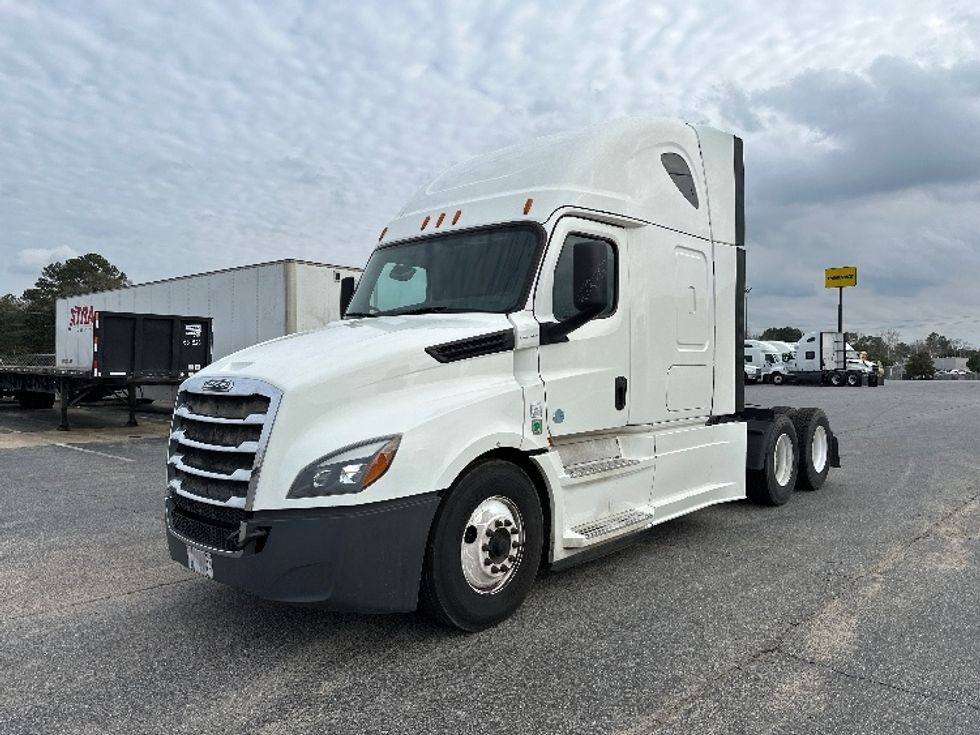 Sleeper Tractor-Heavy Duty Tractors-Freightliner-2020-T12664ST-Tifton-GA-465,044\n\t\tmiles-$ 55,750 - Image 1