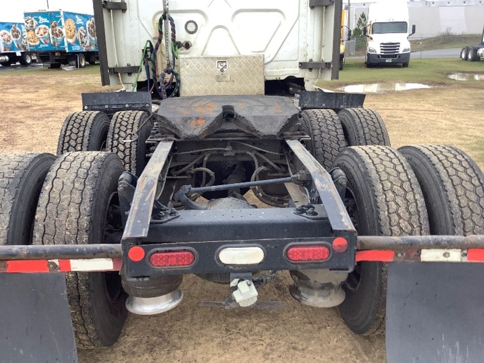 Sleeper Tractor-Heavy Duty Tractors-Freightliner-2020-T12664ST-Tifton-GA-706,577\n\t\tmiles-$ 39,250 - Image 6