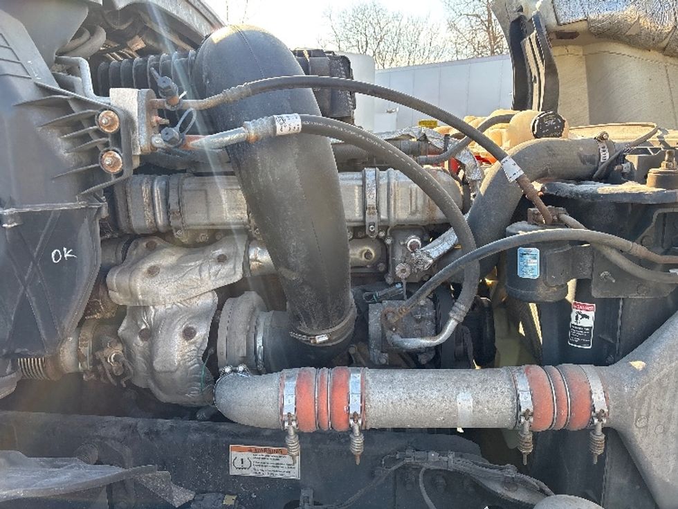 Sleeper Tractor-Heavy Duty Tractors-Freightliner-2020-T12664ST-Toledo-OH-686,356\n\t\tmiles-$ 45,750 - Image 20