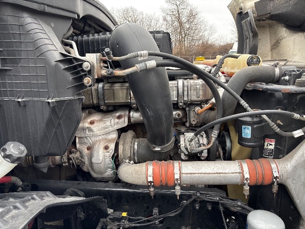 Sleeper Tractor-Heavy Duty Tractors-Freightliner-2020-T12664ST-Toledo-OH-708,703\n\t\tmiles-$ 42,000 - Image 20