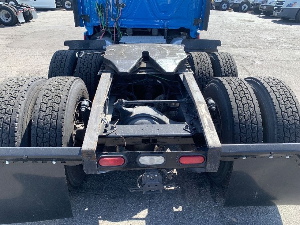 Sleeper Tractor-Heavy Duty Tractors-Freightliner-2020-T12664ST-Torrance-CA-447,828\n\t\tmiles-$ 61,000 - Image 6