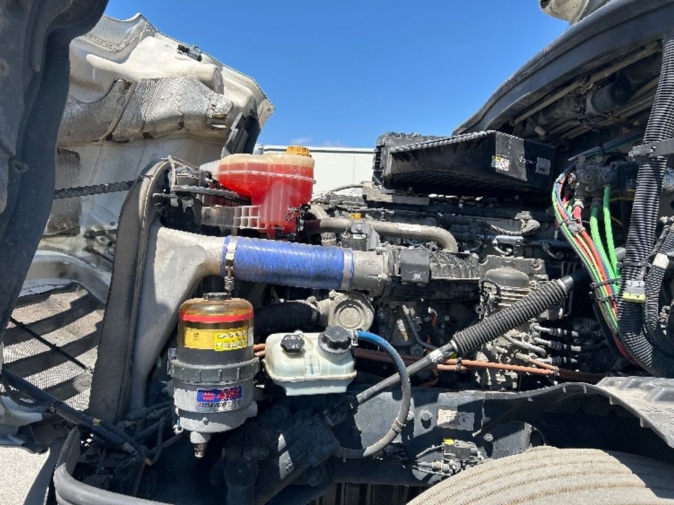 Sleeper Tractor-Heavy Duty Tractors-Freightliner-2020-T12664ST-Torrance-CA-908,583\n\t\tmiles-$ 33,750 - Image 20