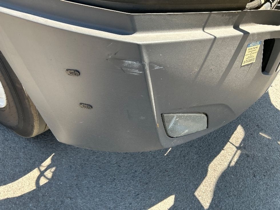 Sleeper Tractor-Heavy Duty Tractors-Freightliner-2020-T12664ST-Torrance-CA-908,583\n\t\tmiles-$ 33,750 - Image 24