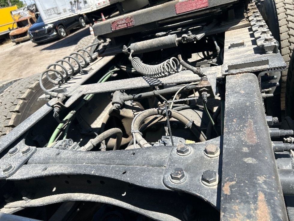 Sleeper Tractor-Heavy Duty Tractors-Freightliner-2020-T12664ST-Torrance-CA-908,583\n\t\tmiles-$ 33,750 - Image 25