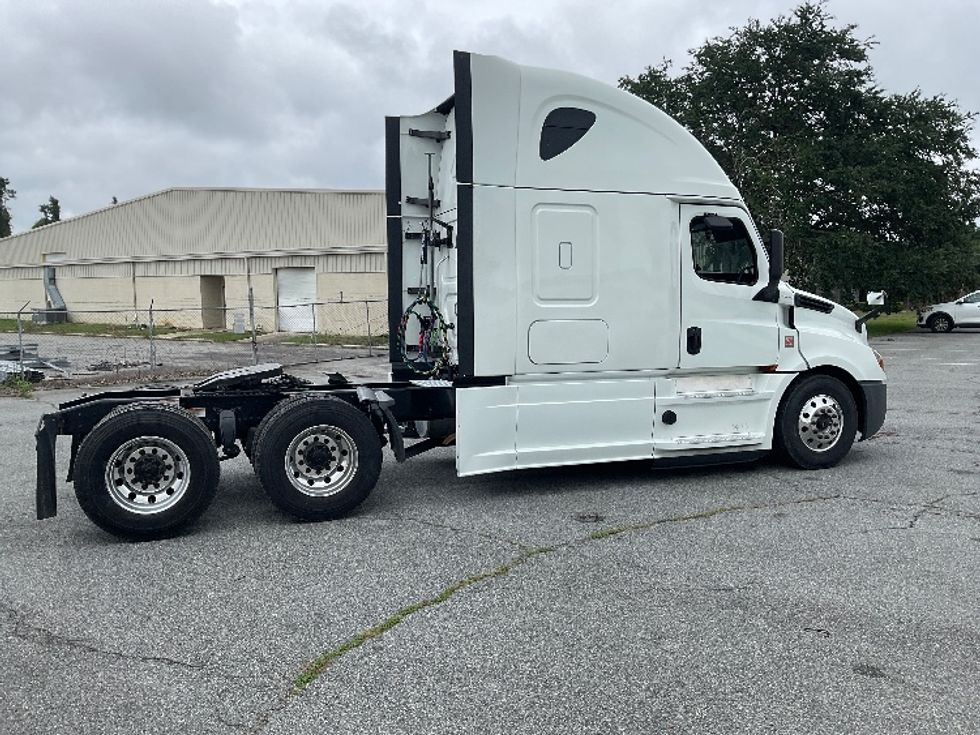 2020 Freightliner T12664ST Sleeper Tractor