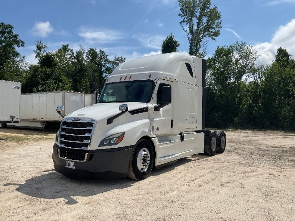 Sleeper Tractor-Heavy Duty Tractors-Freightliner-2020-T12664ST-Valdosta-GA-428,304\n\t\tmiles-$ 65,750 - Image 3
