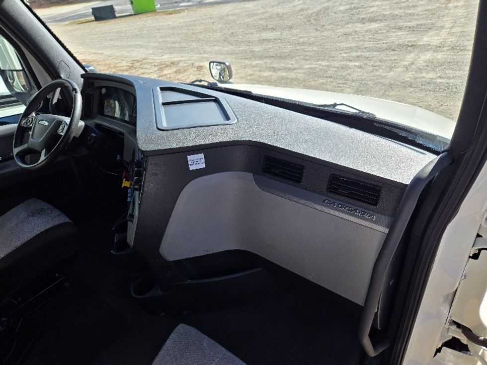 Sleeper Tractor-Heavy Duty Tractors-Freightliner-2020-T12664ST-Villa Rica-GA-580,182\n\t\tmiles-$ 50,750 - Image 14