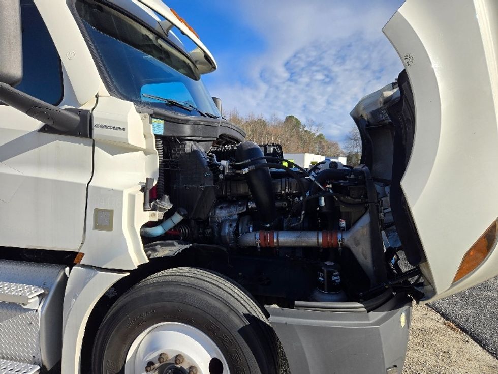 Sleeper Tractor-Heavy Duty Tractors-Freightliner-2020-T12664ST-Villa Rica-GA-580,182\n\t\tmiles-$ 50,750 - Image 20