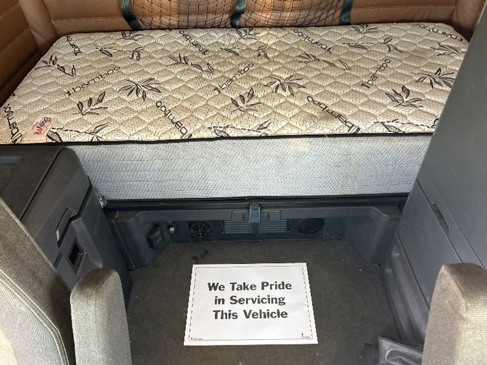 Sleeper Tractor-Heavy Duty Tractors-Freightliner-2020-T12664ST-Watertown-NY-478,593\n\t\tmiles-$ 64,500 - Image 16