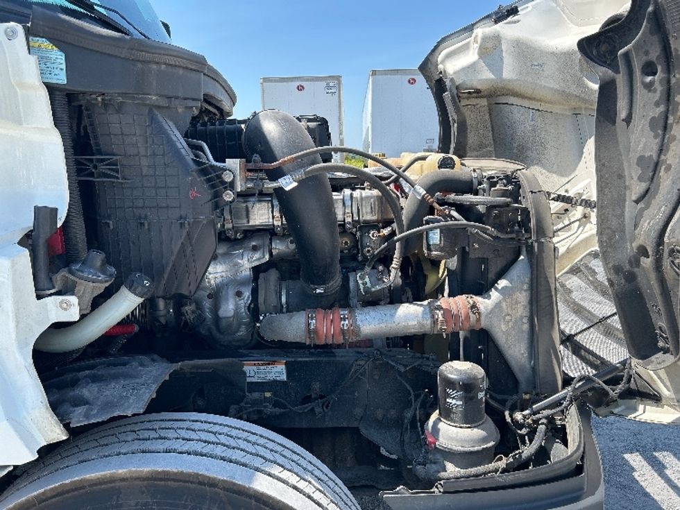 Sleeper Tractor-Heavy Duty Tractors-Freightliner-2020-T12664ST-Watertown-NY-478,593\n\t\tmiles-$ 64,500 - Image 20