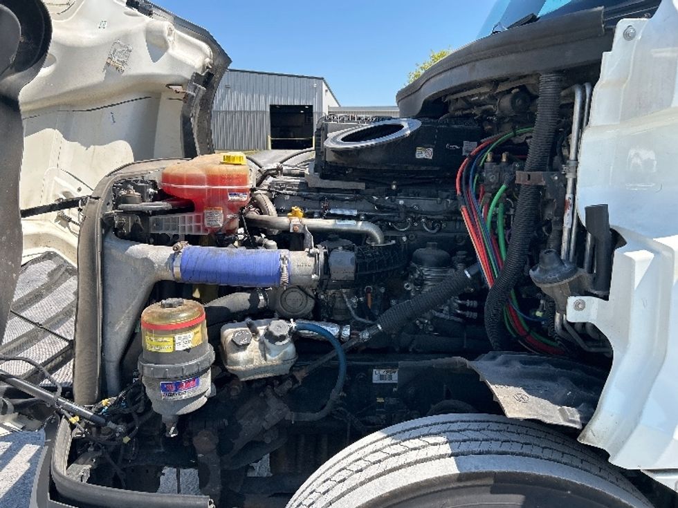 Sleeper Tractor-Heavy Duty Tractors-Freightliner-2020-T12664ST-Watertown-NY-478,593\n\t\tmiles-$ 64,500 - Image 21