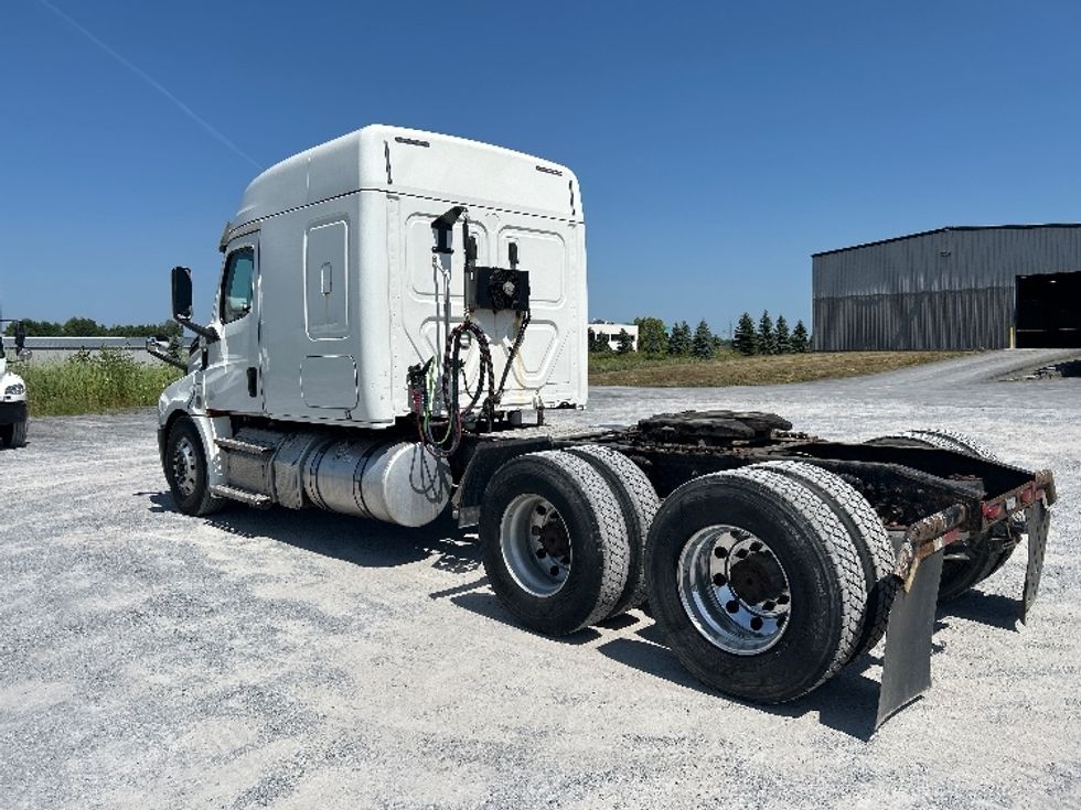 Sleeper Tractor-Heavy Duty Tractors-Freightliner-2020-T12664ST-Watertown-NY-478,593\n\t\tmiles-$ 64,500 - Image 5