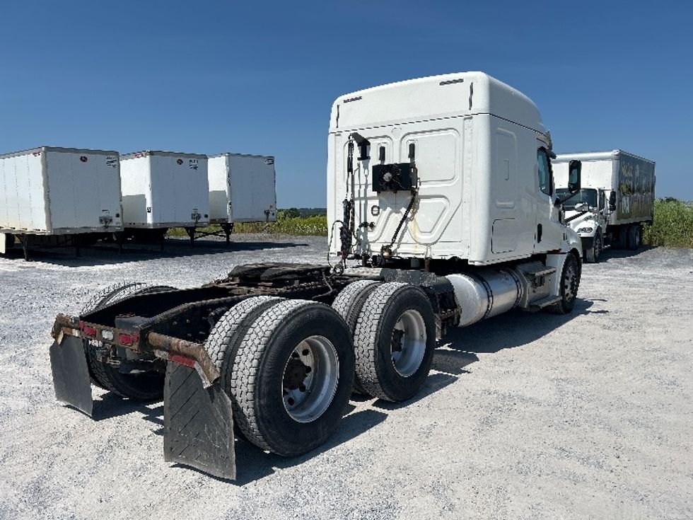 Sleeper Tractor-Heavy Duty Tractors-Freightliner-2020-T12664ST-Watertown-NY-478,593\n\t\tmiles-$ 64,500 - Image 7
