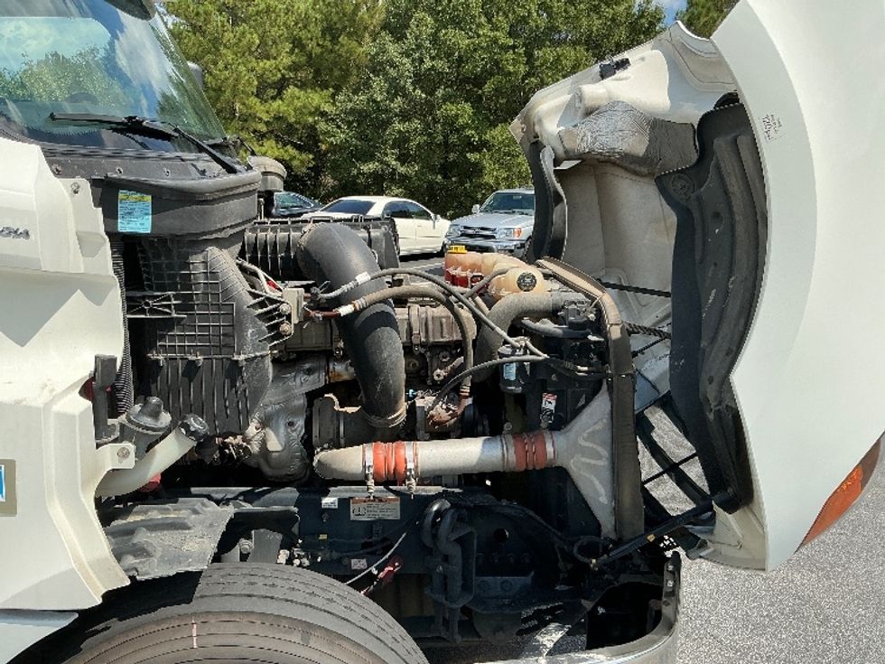 Sleeper Tractor-Heavy Duty Tractors-Freightliner-2020-T12664ST-West Columbia-SC-395,640\n\t\tmiles-$ 71,000 - Image 19