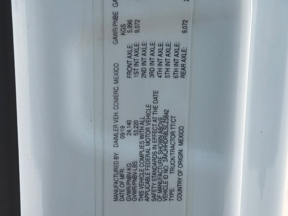 Sleeper Tractor-Heavy Duty Tractors-Freightliner-2020-T12664ST-West Fargo-ND-290,217\n\t\tmiles-$ 73,500 - Image 22